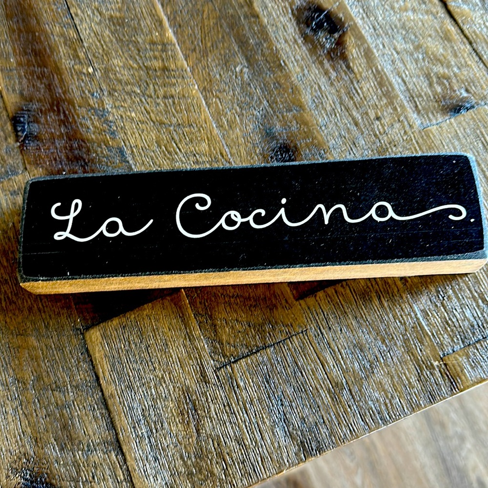 Wooden Kitchen Sign: La Cocina